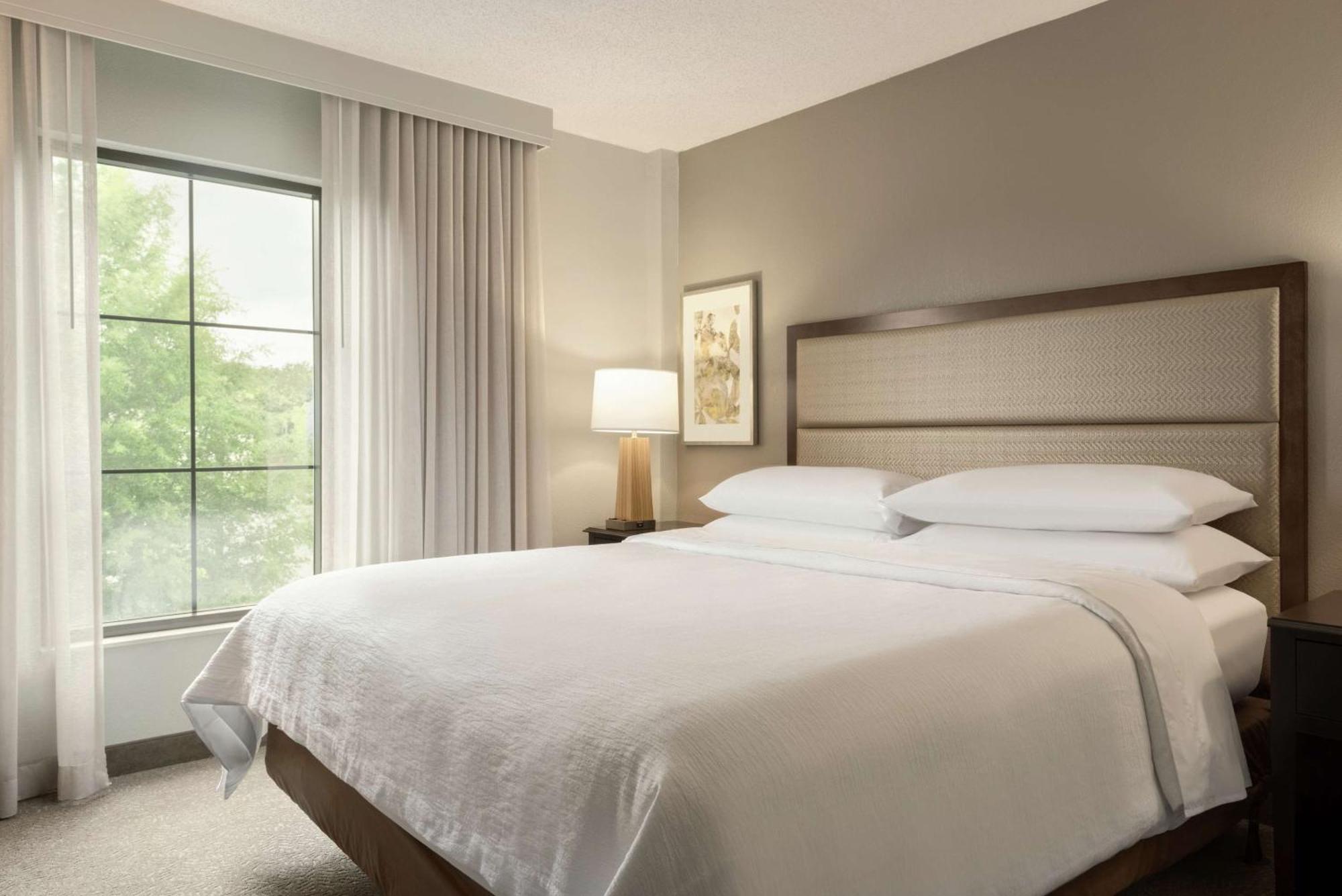 Embassy Suites By Hilton Atlanta Alpharetta Exterior photo