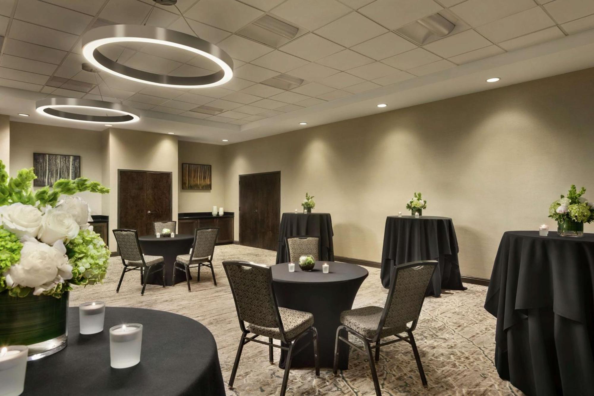 Embassy Suites By Hilton Atlanta Alpharetta Exterior photo