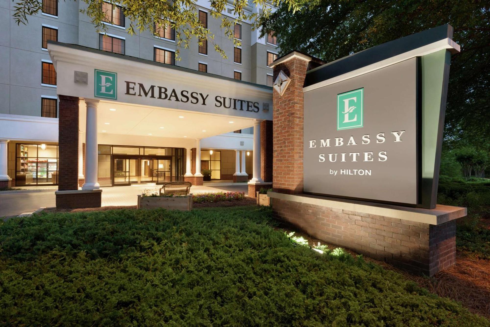 Embassy Suites By Hilton Atlanta Alpharetta Exterior photo