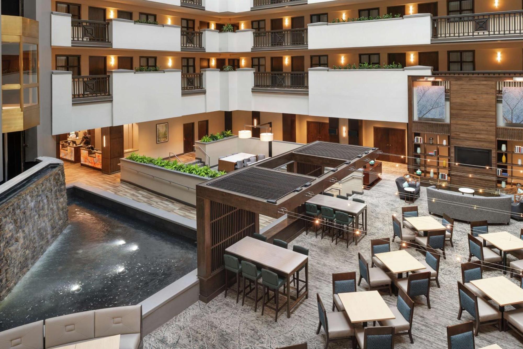 Embassy Suites By Hilton Atlanta Alpharetta Exterior photo