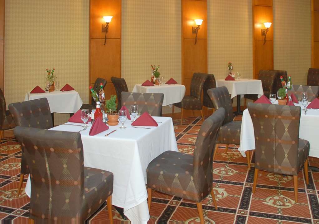 Embassy Suites By Hilton Atlanta Alpharetta Restaurant photo